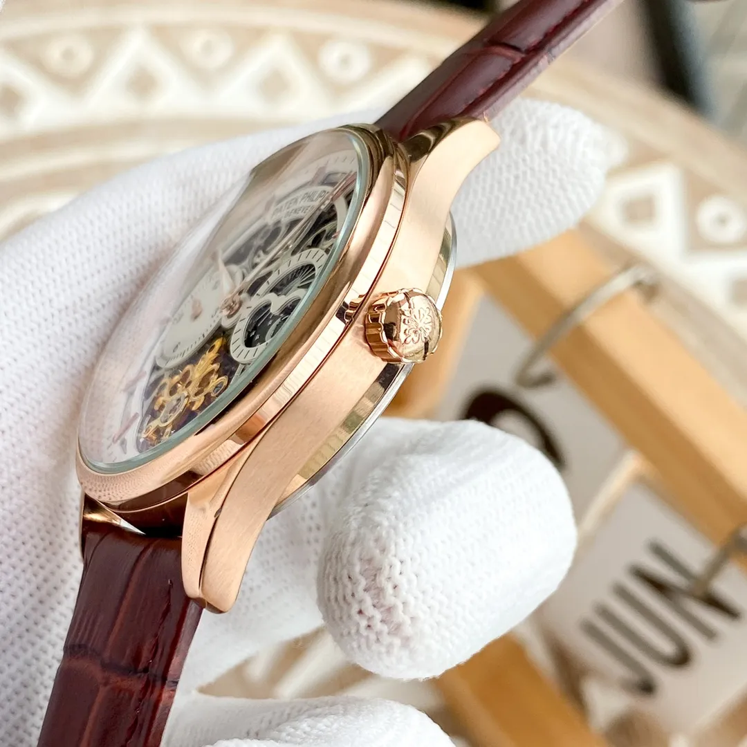 【Foreign trade import】💰1560! Patek Philippe - Patek.Philippe‼ ️Exquisite men's watch, with stunning hollow design, exquisite craftsmanship, originality, noble atmosphere and gentlemanly style. Adopting fully automatic mechanical movement, top-grade 316 stainless steel case, imported calfskin strap, mineral super mirror, size 40mm🔥Top quality products are constantly produced🔥